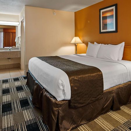 Best Western Tulsa Airport Экстерьер фото