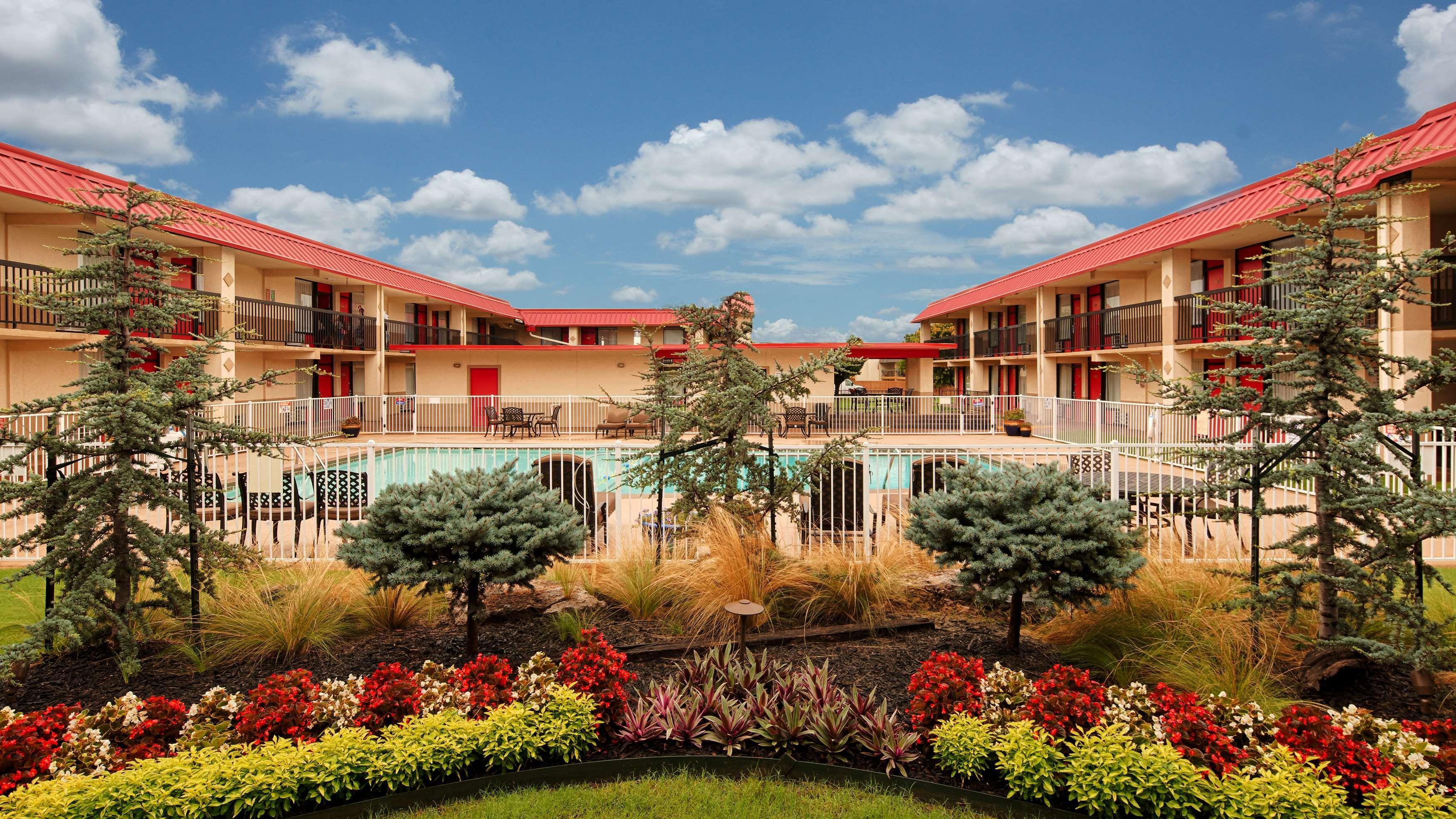 Best Western Tulsa Airport Экстерьер фото