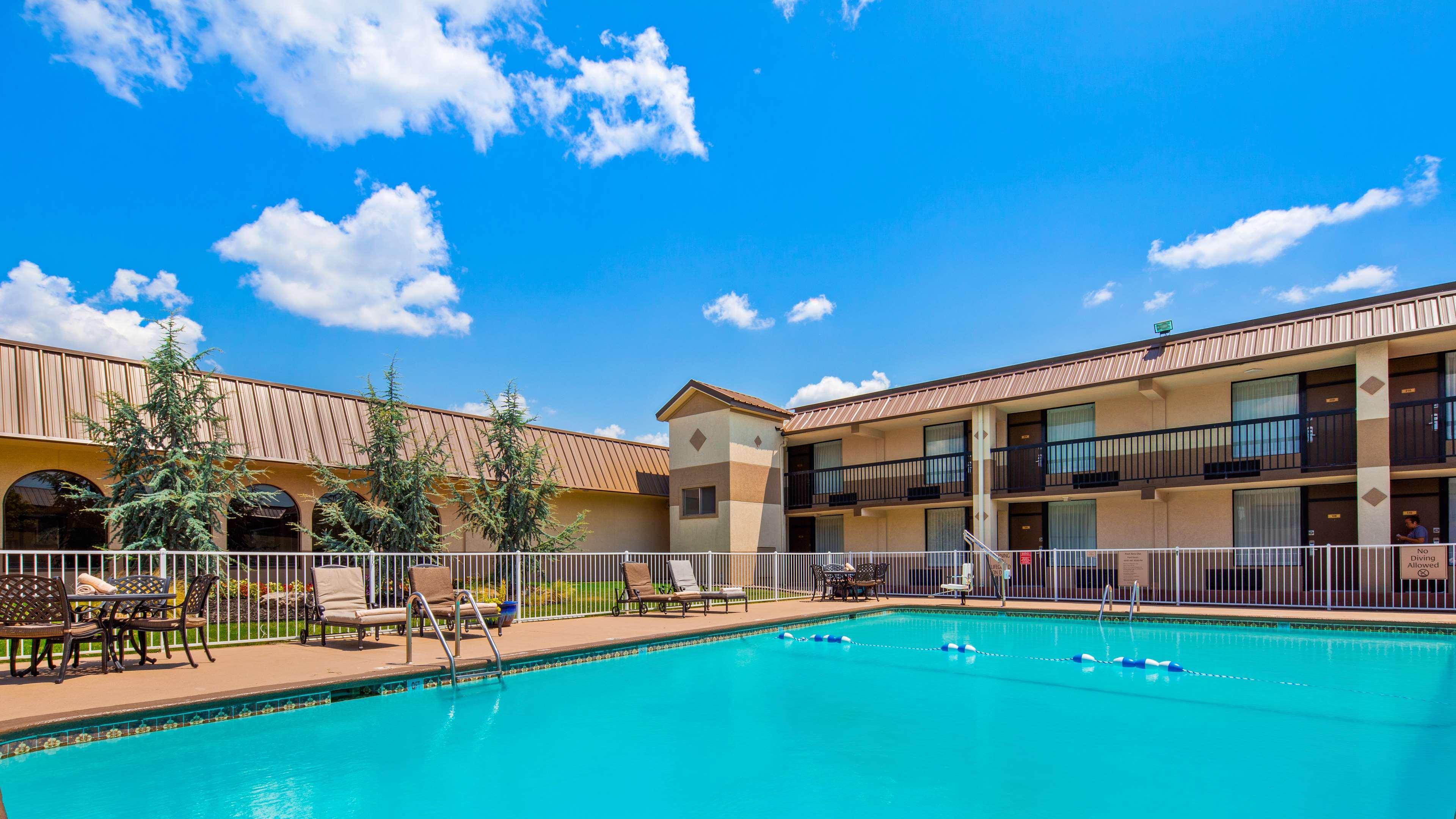 Best Western Tulsa Airport Экстерьер фото