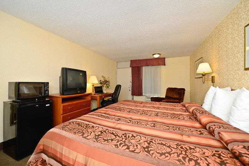 Best Western Tulsa Airport Экстерьер фото