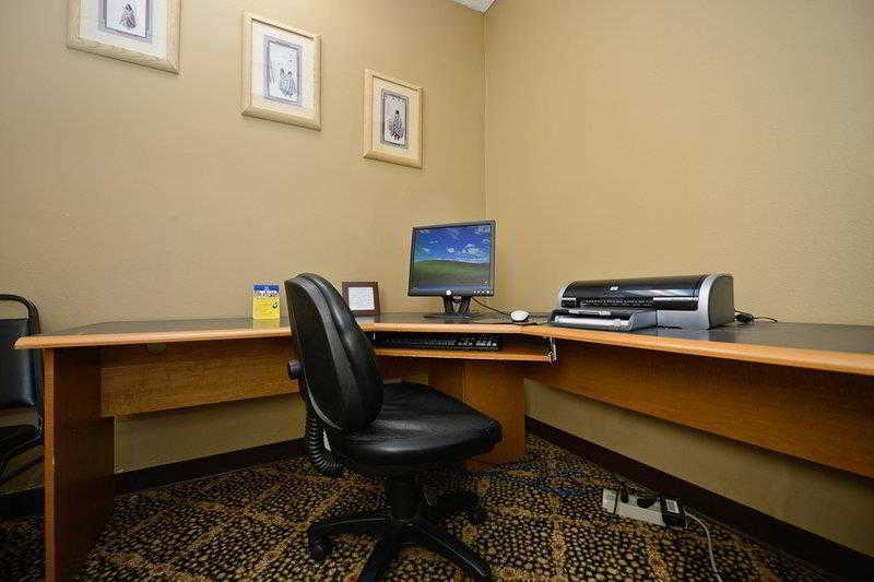Best Western Tulsa Airport Экстерьер фото