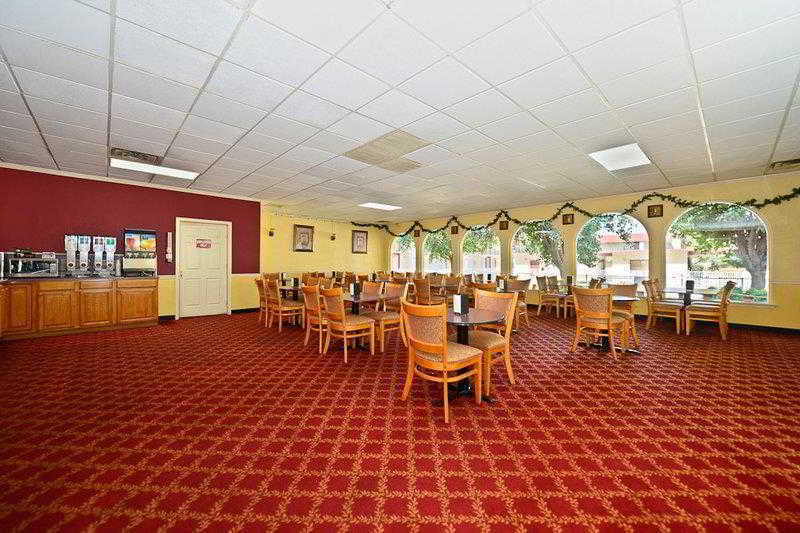 Best Western Tulsa Airport Экстерьер фото